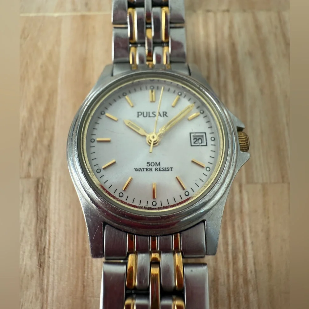 Pulsar ladies two tone classic watch NEW BATTERY